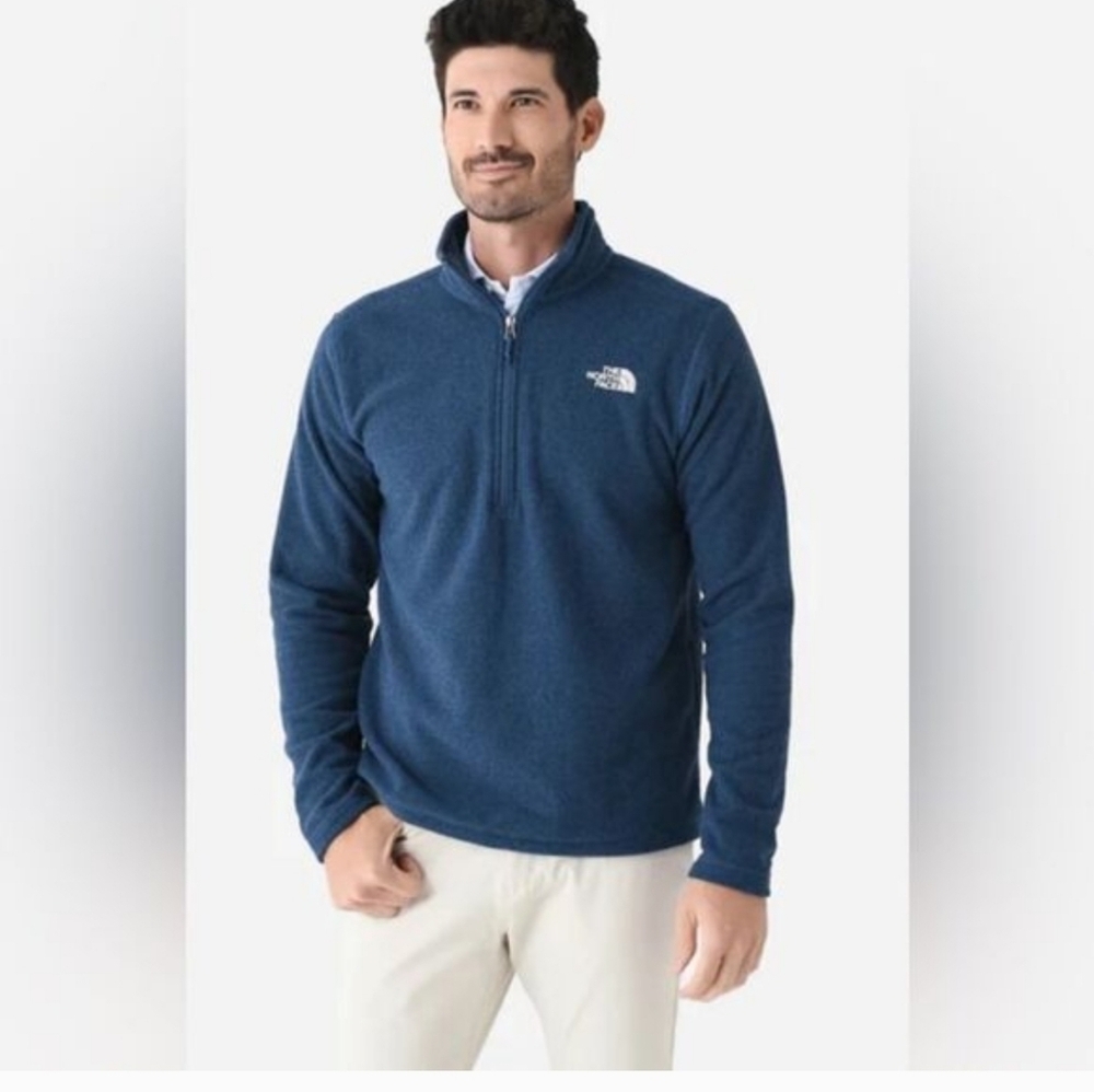 The North Face Men’s Medium Navy Blue Quarter Zip Textured Fleece Pullover